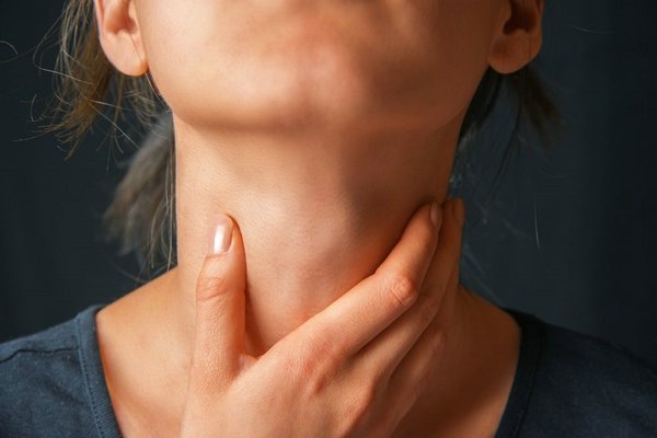 Как проблемы с щитовидной железой приводят к другим?
